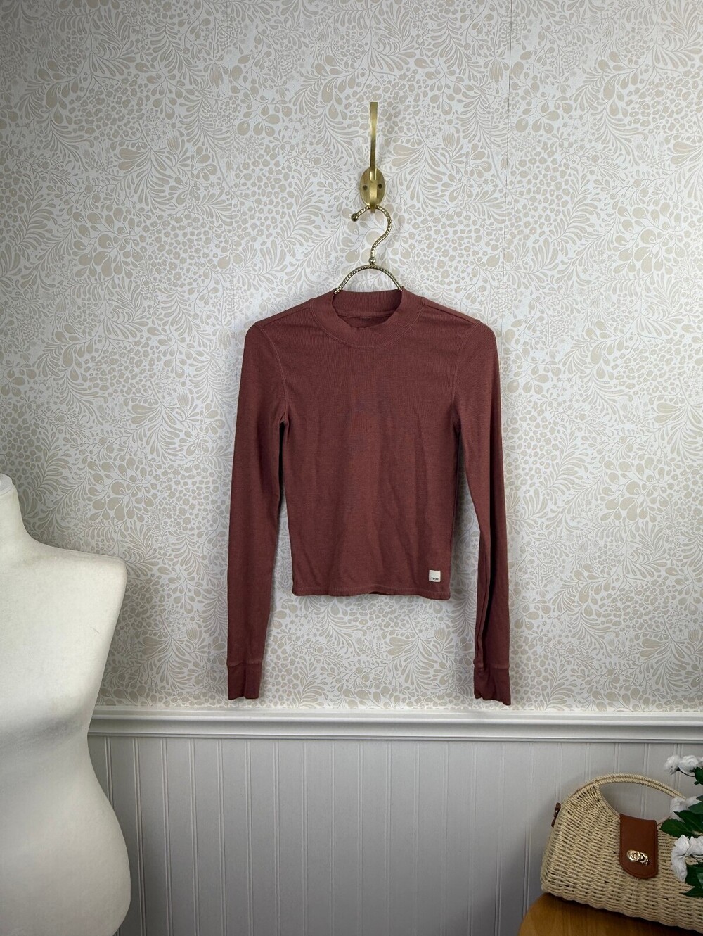 vuori Women's Rosewood Long-Sleeve Ribbed CrewTop - Size - Small